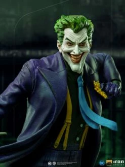 The Joker Deluxe -Model Figures Sales Shop the joker deluxe dc comics gallery 6080b4858c48c