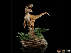 Velociraptor -Model Figures Sales Shop velociraptor deluxe jurassic park gallery 626c1bfde564b
